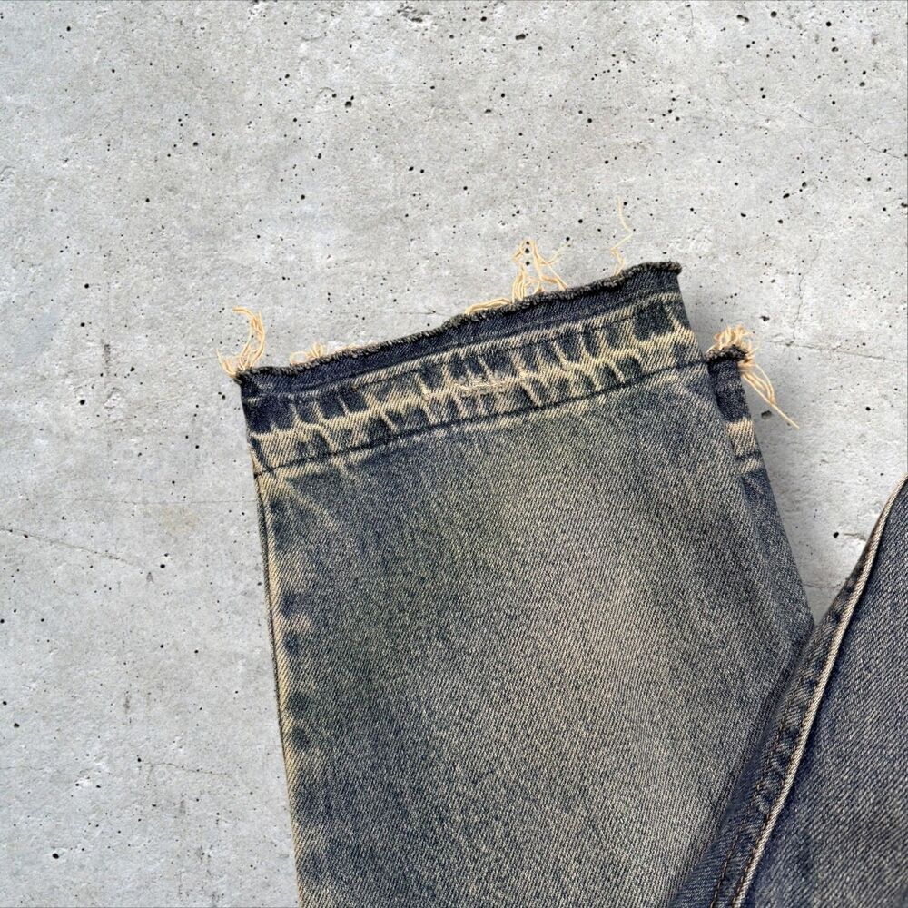 Vintage Light Wash Straight Leg Jeans Mens 33x32 Faded Distressed Raw Hem Peace - Picture 5 of 13
